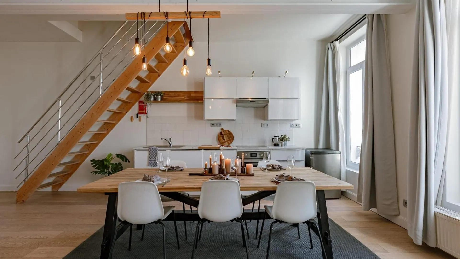 Huswell - Apartment With Large Terrace In The City Of Ghent contacts